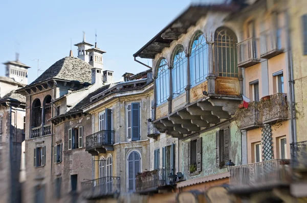 Domodossola, Italië - middeleeuwse huizen — Stockfoto