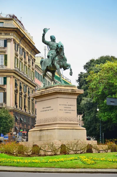 Пам'ятник Vittotio Віктора Еммануїла Ii на площі Пьяцца Корветто, Генуя — стокове фото