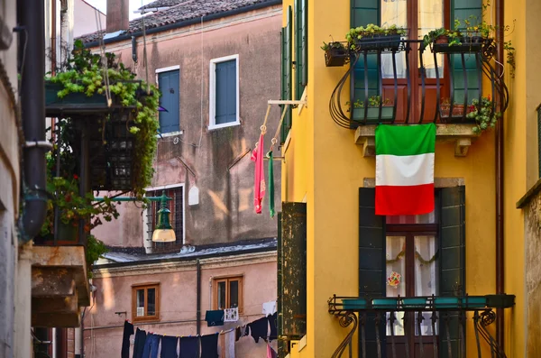 Romantiska gamla byggnader i Venedig, Italien — Stockfoto