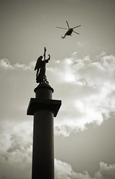 Colonna Alexander sulla piazza del Palazzo, San Pietroburgo, Russia — Foto Stock