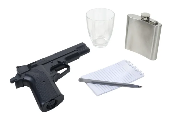 Pistola de mano, matraz y bloc de notas — Foto de Stock