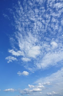 Cumulus ve altocumulus bulutlar