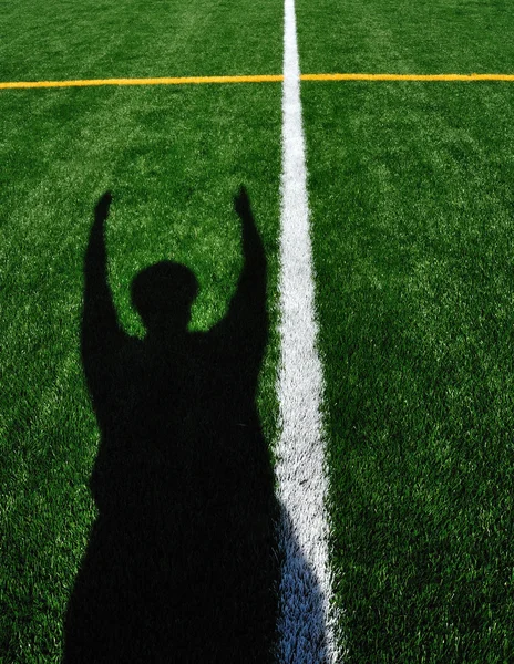 Σκιά του διαιτητή αμερικανικό ποδόσφαιρο σηματοδότηση touchdown — Φωτογραφία Αρχείου