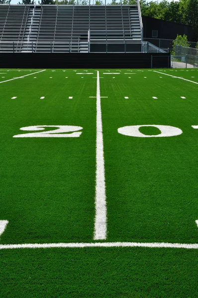 20 yards linjen på amerikansk fotbollsplan — Stockfoto