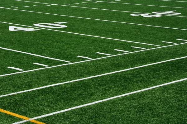 Cuarenta líneas de yarda en el campo de fútbol americano — Foto de Stock