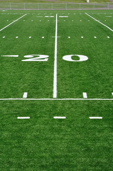 Línea de 20 yardas en el campo de fútbol americano — Foto de Stock