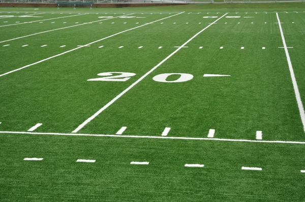 Línea de 20 yardas en el campo de fútbol americano — Foto de Stock