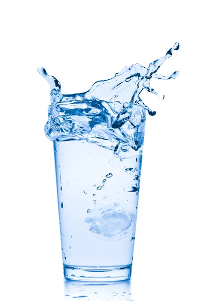 ग्लासमध्ये पाणी स्प्लॅश — स्टॉक फोटो, इमेज