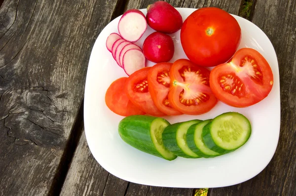 Gemüse auf dem Teller — Stockfoto