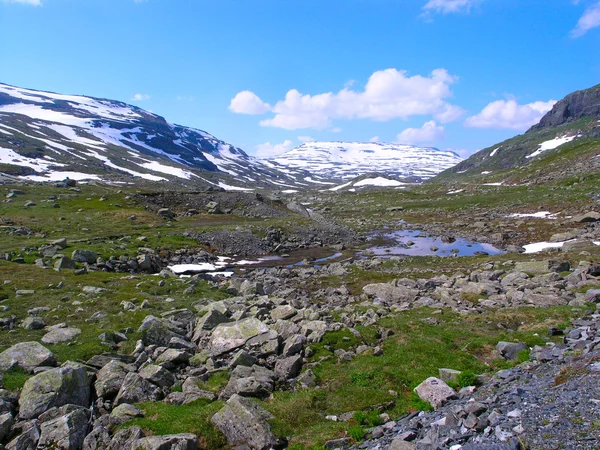 美しいノルウェーの山の風景 — ストック写真