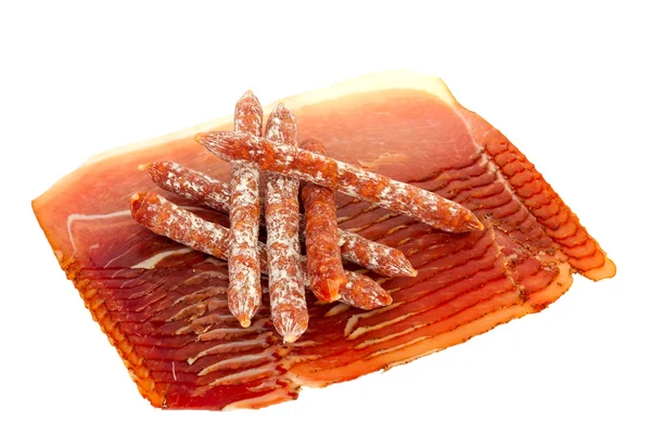Carne ahumada en rodajas y salchichas — Foto de Stock