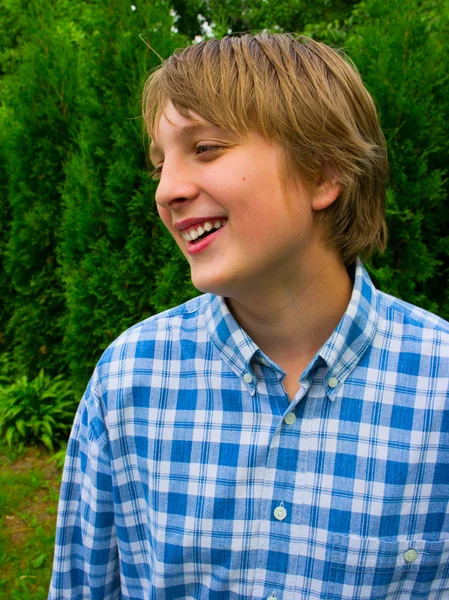 Tinédzser fiú portréja — Stock Fotó