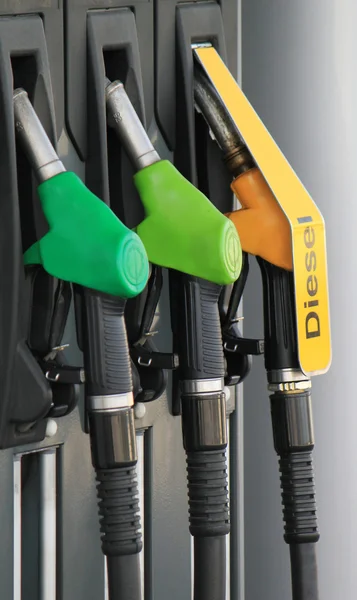 Bicos de posto de gasolina e diesel — Fotografia de Stock