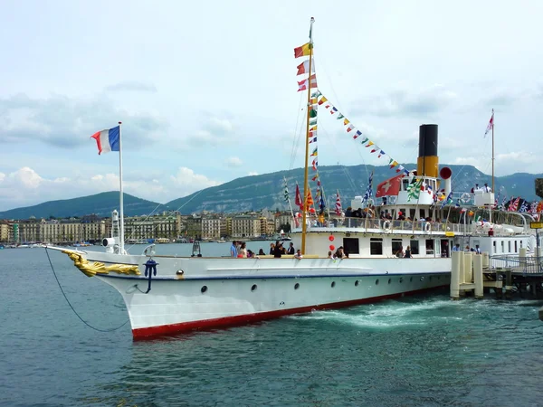 100 años de celebración del viejo barco de vapor, Ginebra, Suiza — Foto de Stock