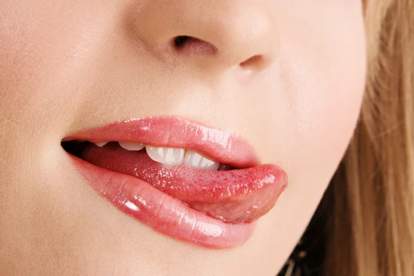 Attraente labbra femminili — Foto Stock