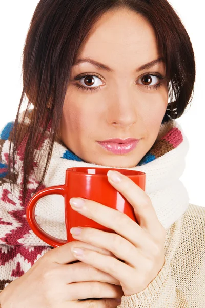 Yougn 紅茶のカップを持つ美しい女性 — ストック写真
