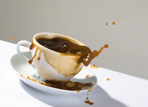 Schizzi di caffè caldo — Foto Stock
