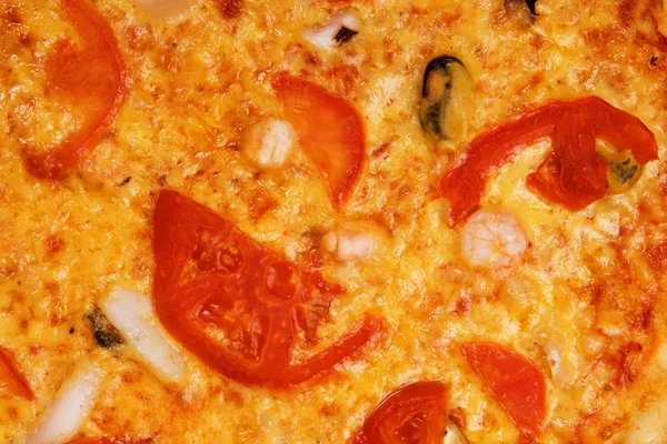 Pizza med tomater — Stockfoto