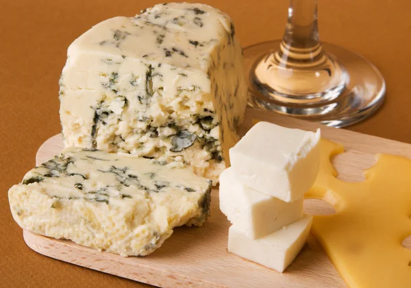 Diversi tipi di formaggio cloesup — Foto Stock