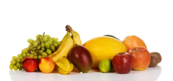 Massor av färska frukter — Stockfoto