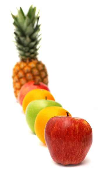 Reihe heller frischer Früchte — Stockfoto