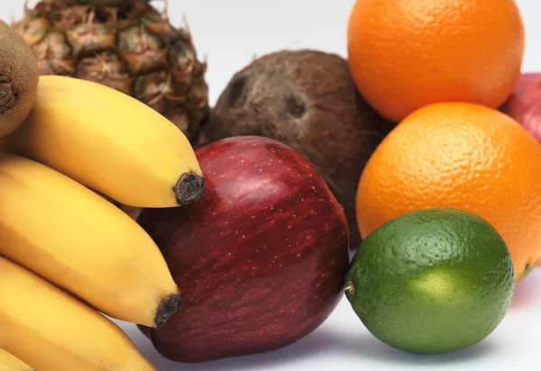 Kolorowe owoce świeże — Zdjęcie stockowe