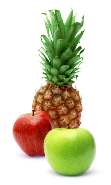 Frische Ananas und Äpfel — Stockfoto