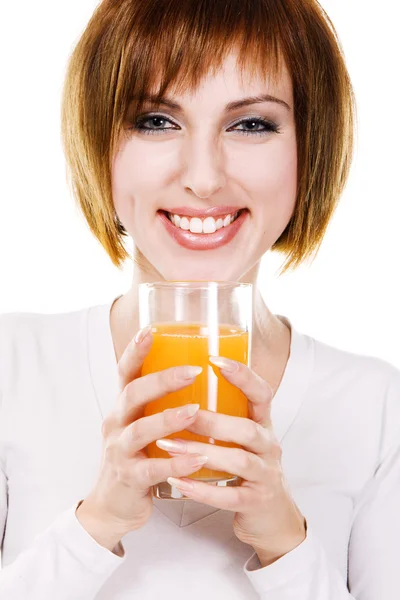 Härlig ung kvinna med färsk juice — Stockfoto