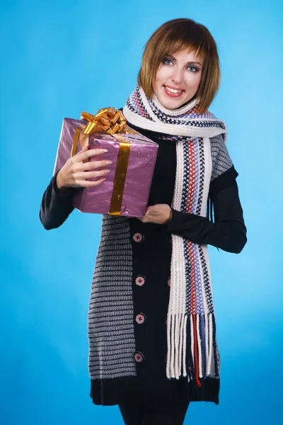 Portrait of lovely girl with Xmas gift — Stock Photo, Image
