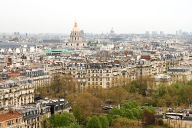 paris ve les Invalides görünümünü