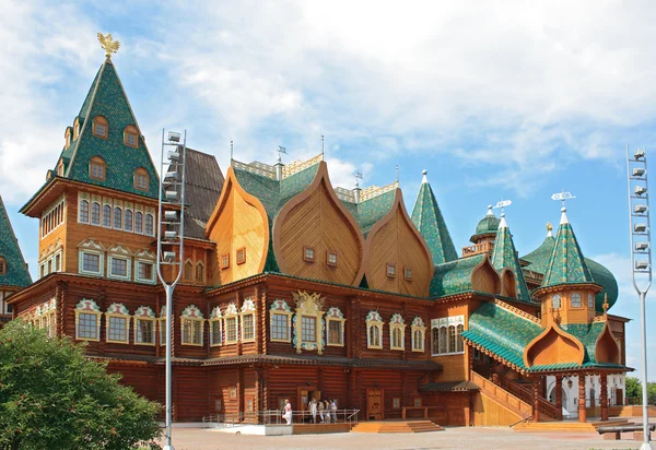 Russian wooden palace in Kolomenskoye — Stock Photo, Image
