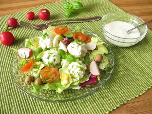 Salad with goat cream cheese balls — Stock Photo, Image