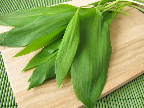 Ramsons on cutting board
