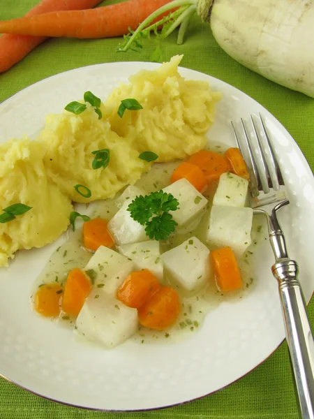 Rzodkiewka warzywa z tłuczonymi ziemniakami — Zdjęcie stockowe