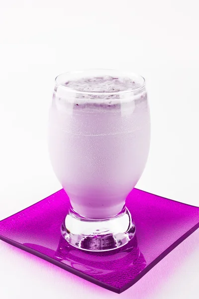 Blueberry milkshake or smoothie — Stock Photo, Image