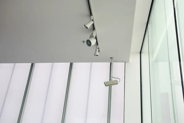 CCTV på taket i huset — Stockfoto
