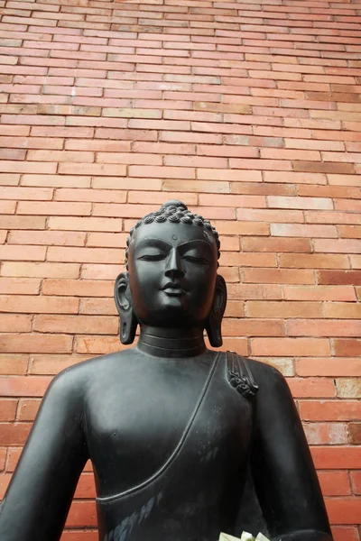 Skulptur av en buddha — Stockfoto