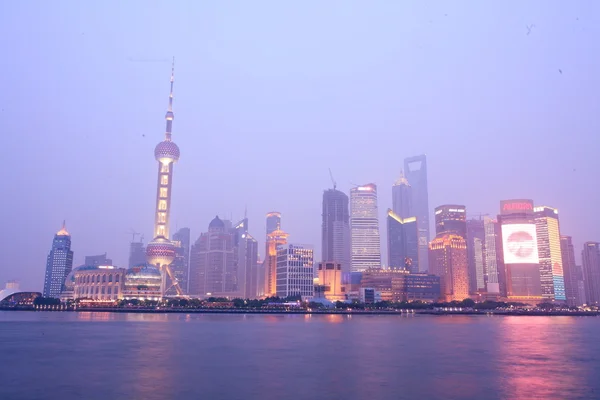 Architettura urbana moderna a shanghai — Foto Stock