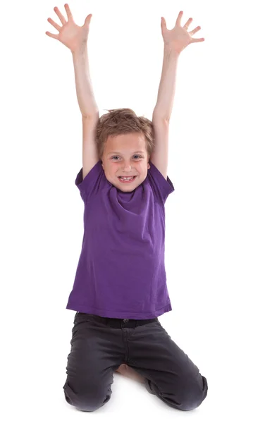 Boldog fiatal fiú, felvetett kezével — Stock Fotó