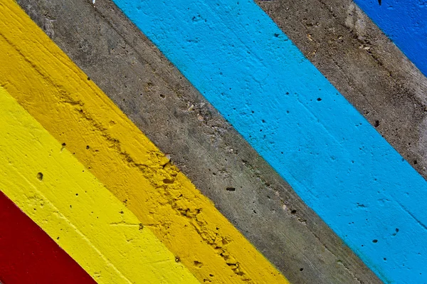 Linhas coloridas em uma parede — Fotografia de Stock