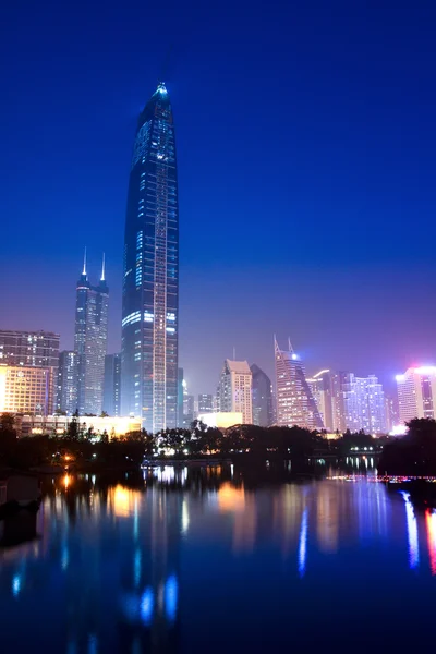 Shenzhen στον ορίζοντα τη νύχτα — Φωτογραφία Αρχείου