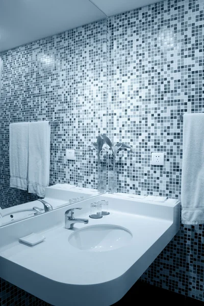 Washbasin in hotel — Stock fotografie