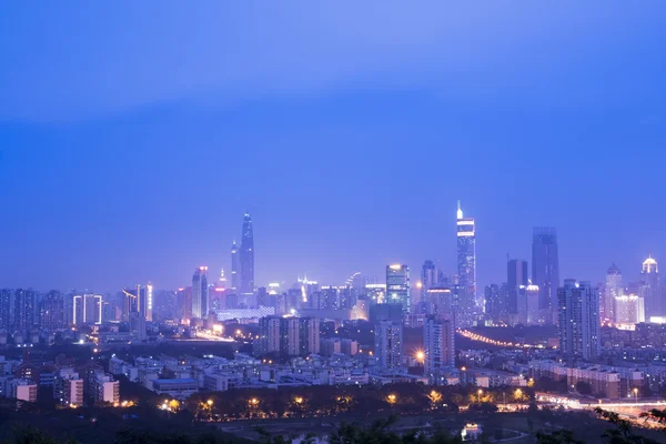 Shenzhen şehrinin gece sahnesi — Stok fotoğraf