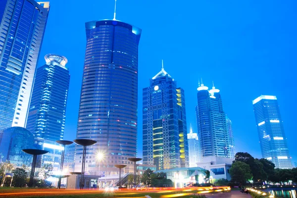 Modern bina manzarası içinde Şanghay — Stok fotoğraf