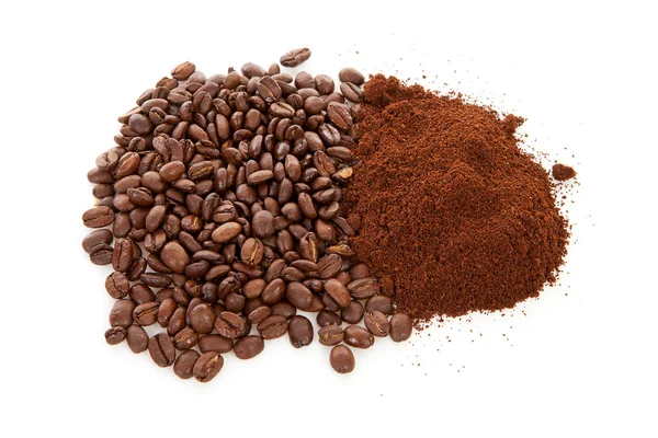 Stapel bonen of gemalen koffie — Stockfoto