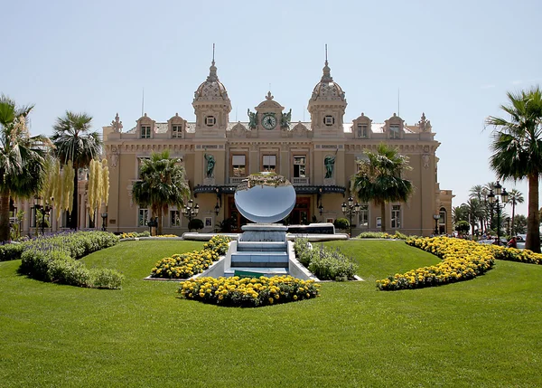 Frente al casino en Monte Carlo — Foto de Stock
