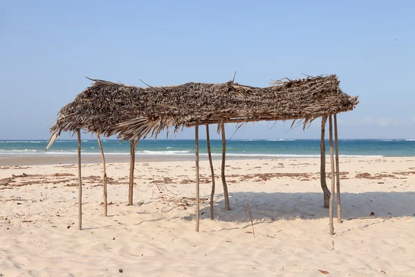 Chata na pláži poblíž Indického oceánu — Stock fotografie