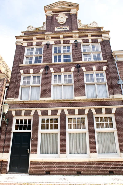 Voorkant van Nederlandse huis — Stockfoto