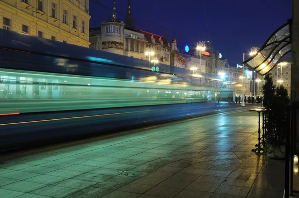 Vida noturna da cidade em Zagreb — Fotografia de Stock
