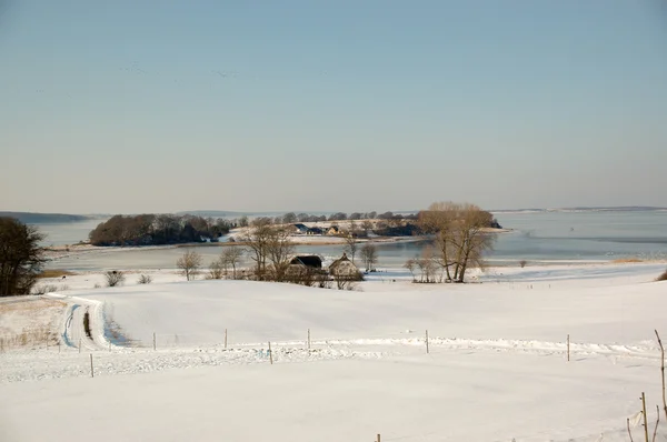 Idyliczna zimowy krajobraz — Zdjęcie stockowe